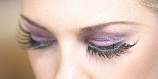 How to Check Room Humidity for Lash Extensions